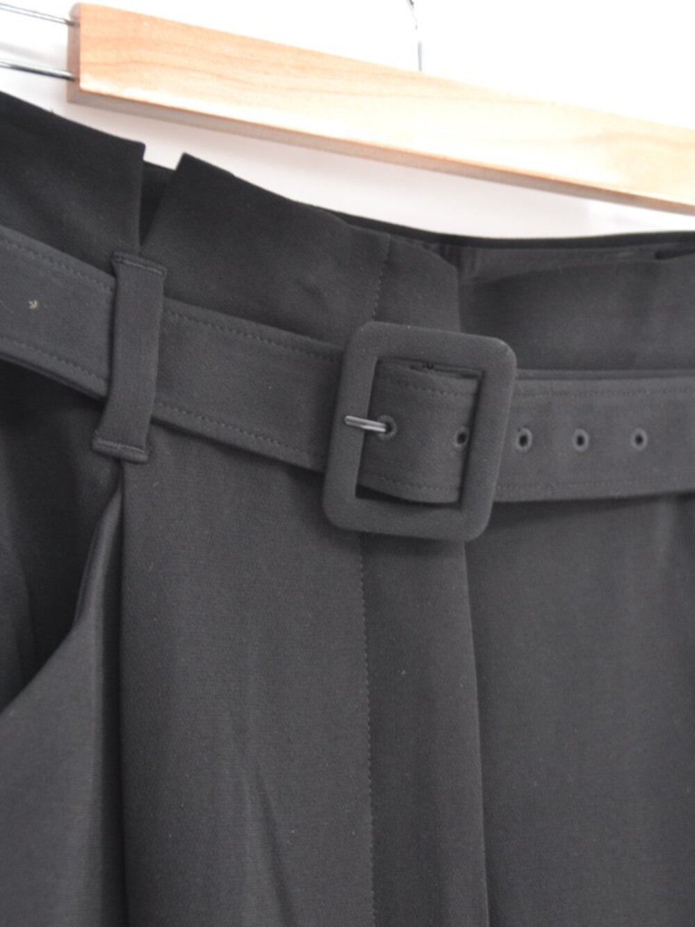 Aritzia Babaton Encore High Rise Belted Trouser Pants Pleated Black Womens 8 - Picture 3 of 6
